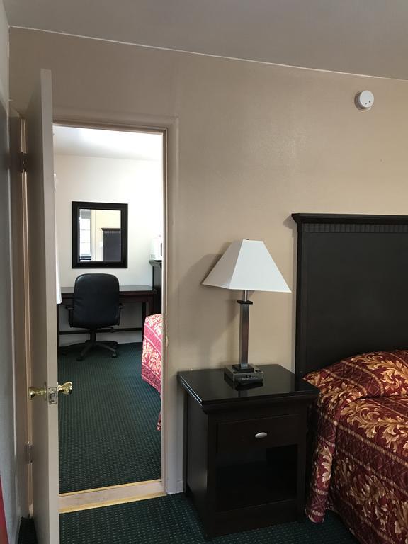 Townhouse Motel Weed Extérieur photo